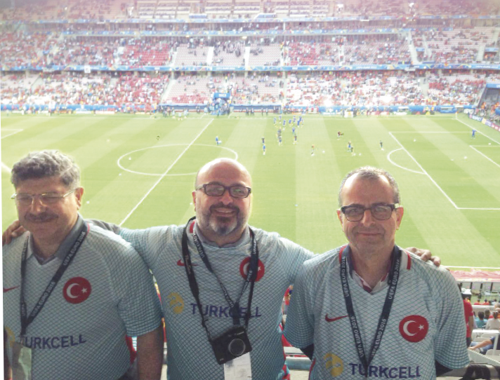 Fransa'ya şen gittik yaslı döndük